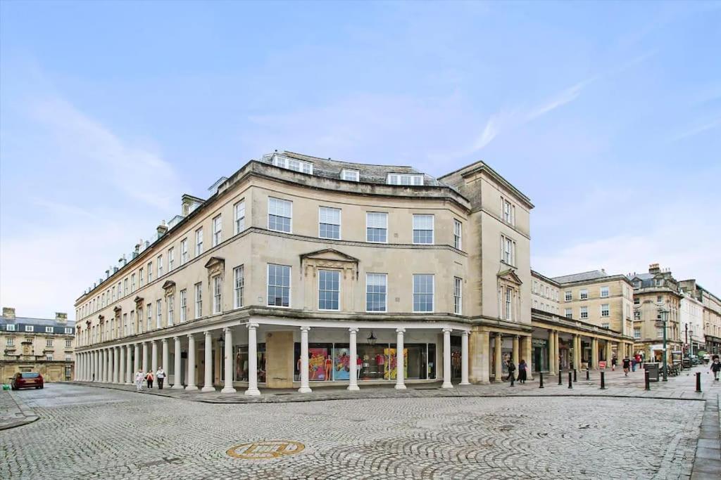 Haus Of Sulis, City Centre Apartment With Lift Access Bath Exterior foto